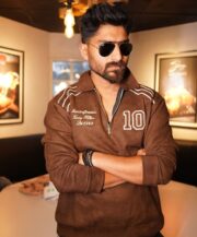 Old Money Suede half zipper